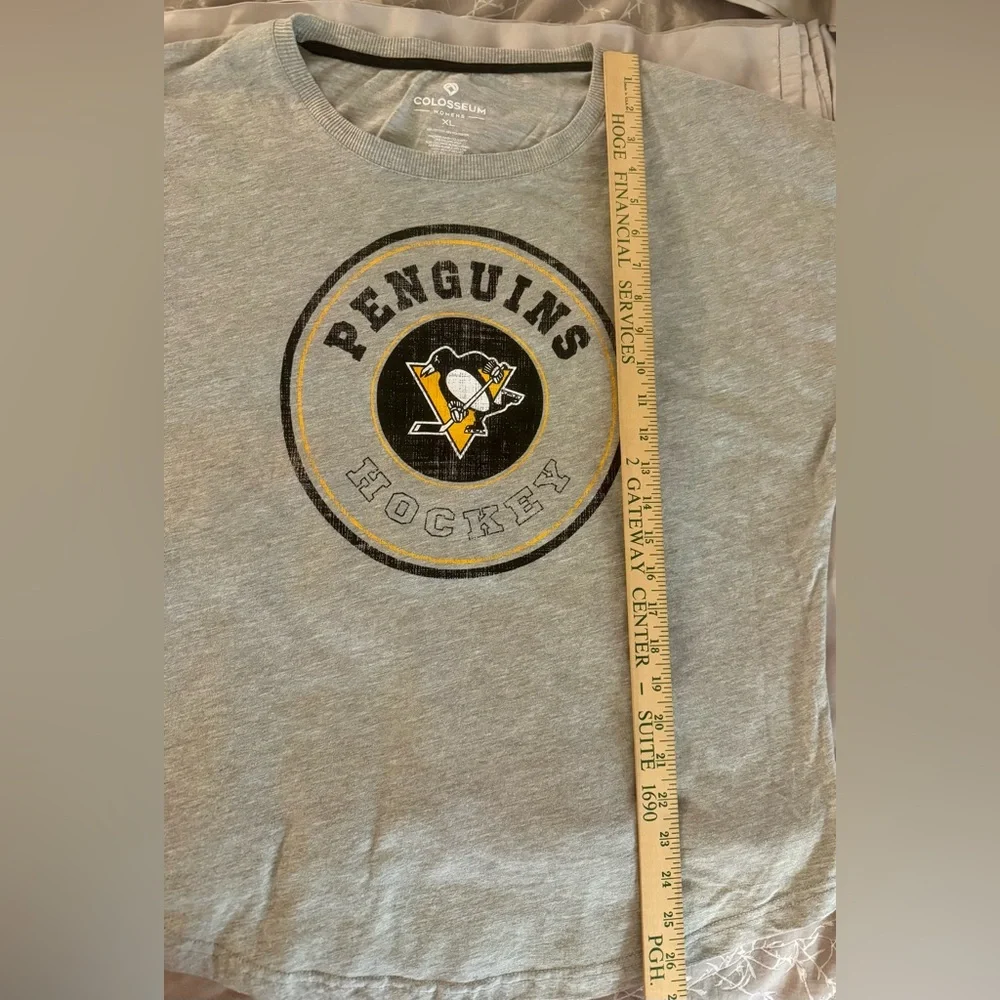 Women’s Pittsburgh Penguins Long Sleeve Gray T-Shirt Striped Cuffs NHL Size XL - Picture 9 of 10